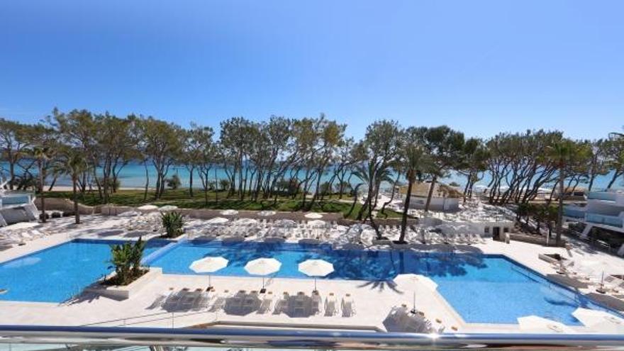 Iberostar eröffnet Hotel in Playa de Muro zum 30. Geburtstag neu