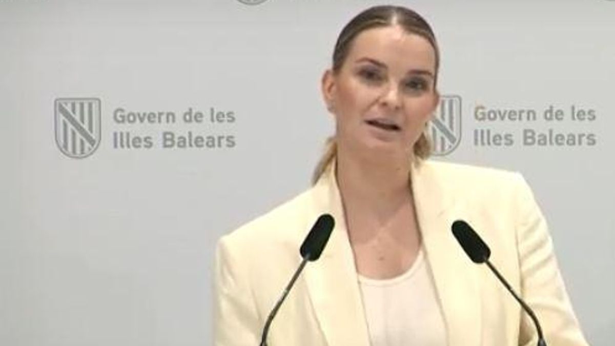 Die balearische Ministerpräsidentin Marga Prohens am Freitag (11.7.) bei einer Pressekonferenz