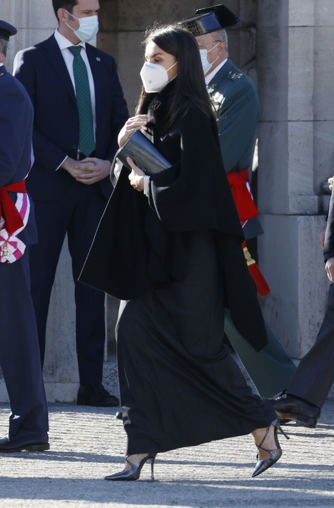 La reina Letizia en la Pascua Militar 2021 con zapatos de Magrit