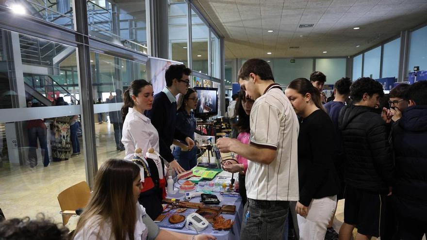 El Verbum acoge la primera jornada de la Feria de Enseñanzas Artísticas, Profesionales y Universitarias