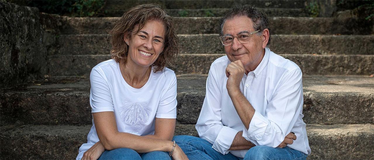 Cristina Mariño, con su padre Roberto Verino.