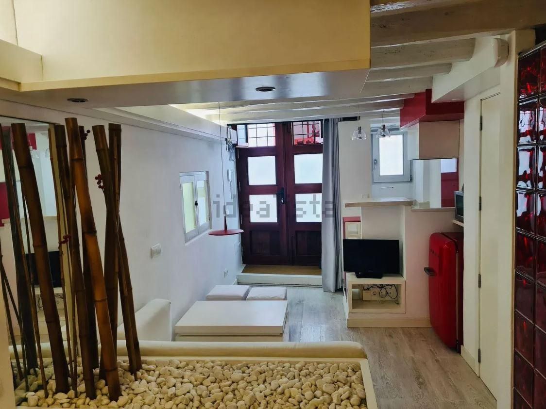 Así se aprovechan al máximo 26 metros cuadrados en una vivienda en Ibiza: sólo falta un detalle