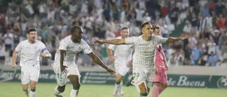 El Córdoba CF empieza como acabó: golea al Unionistas y es líder
