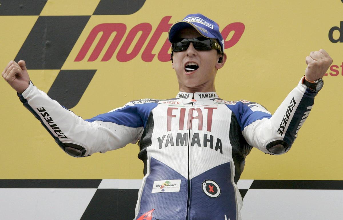 Jorge Lorenzo celebra su primera victoria en MotoGP