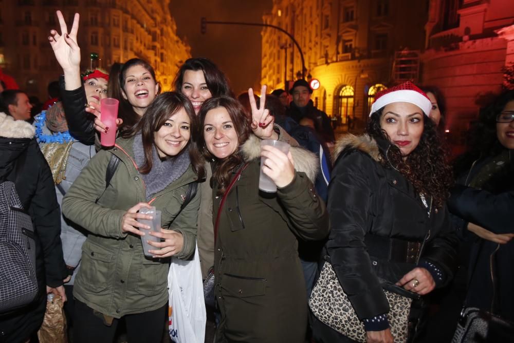 Miles de personas recibieron el año frente al consistorio