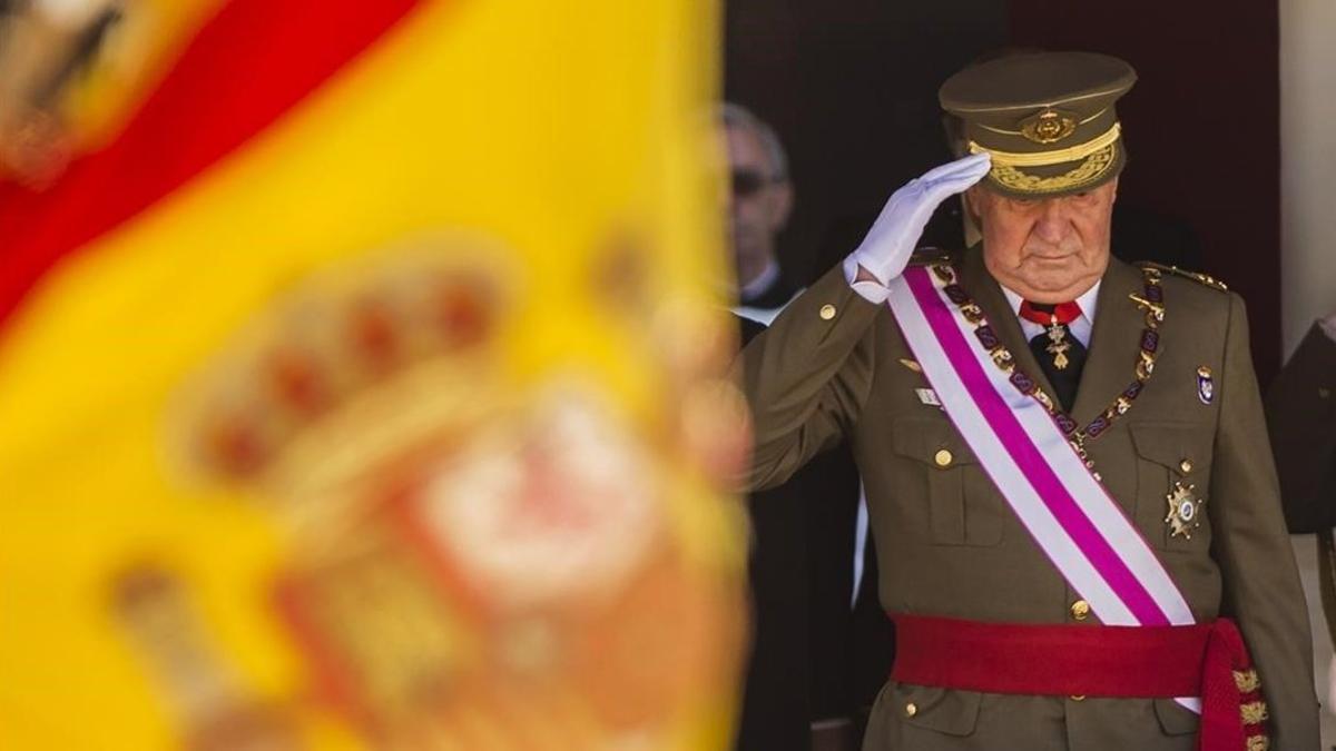 El rey Juan Carlos en un acto militar en San Lorenzo del Escorial