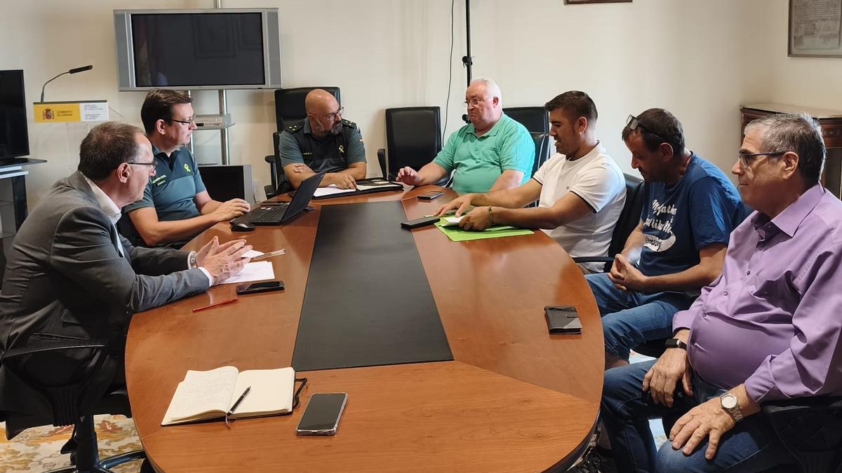 Reunión en la Subdelegación del Gobierno con el Ayuntamiento de Belver de los Montes y la Guardia Civil