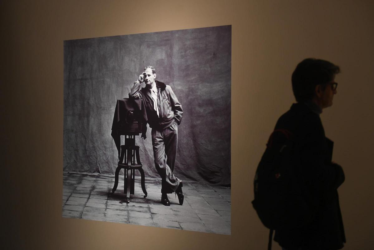 Exposición 'Irving Penn: Centennial' en el Muelle de Batería de A Coruña