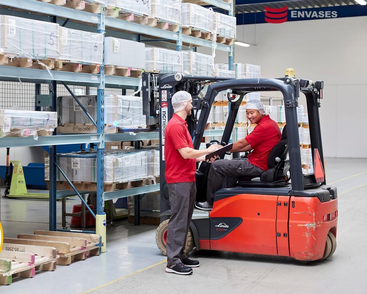 Empleados de Envases Group, con planta en Vigo