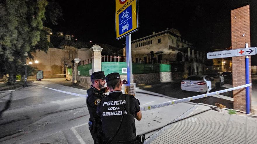 La Policía Local de Orihuela corta los aledaños del Palacio de Rubalcava por el riesgo de derrumbe