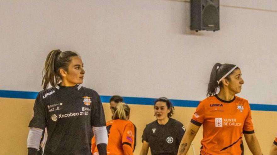 Las jugadoras del Amarelle, durante un partido. |  // L. O.