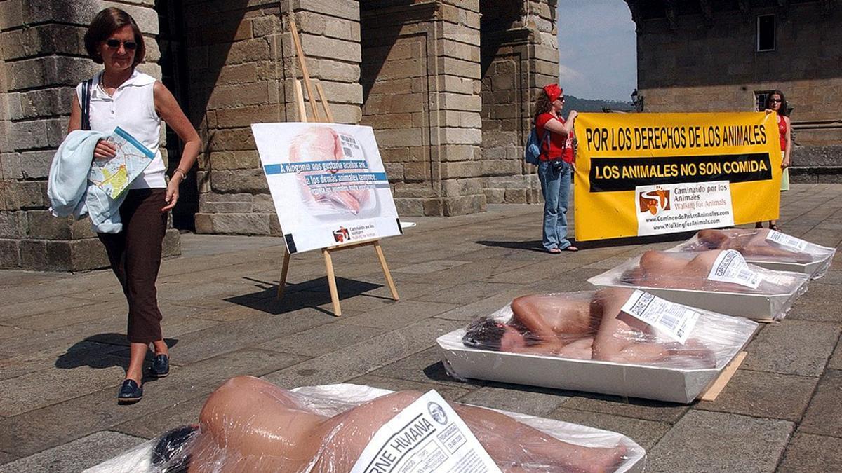 Protesta animalista en la plaza del Obradoiro de Santiago de Compostela