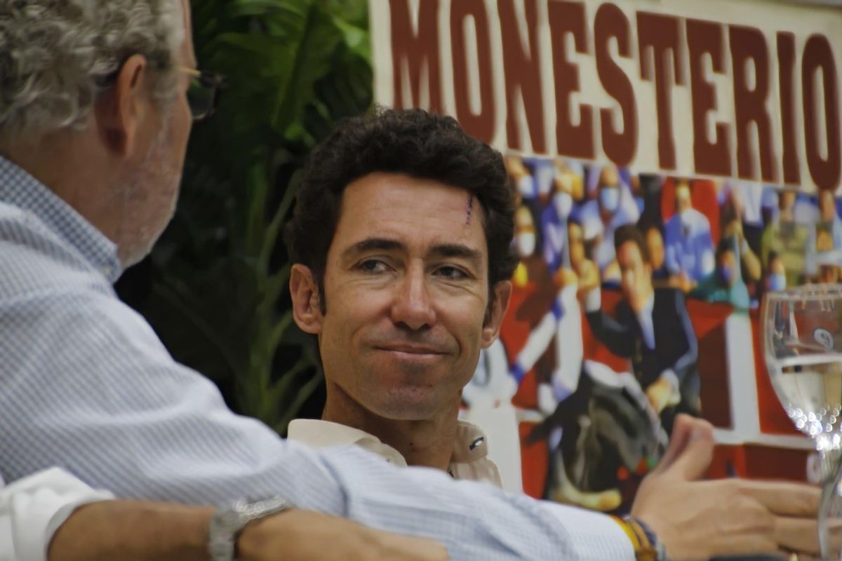 Leonardo Hernández durante la presentación del cartel