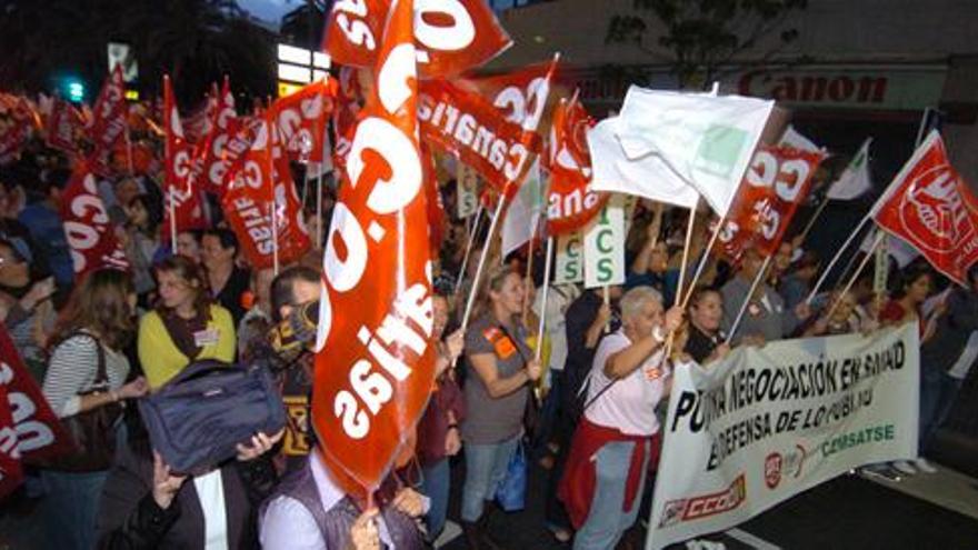 Manifestación de empleados públicos en Las Palmas de Gran Canaria. i  ADOLFO MARRERO