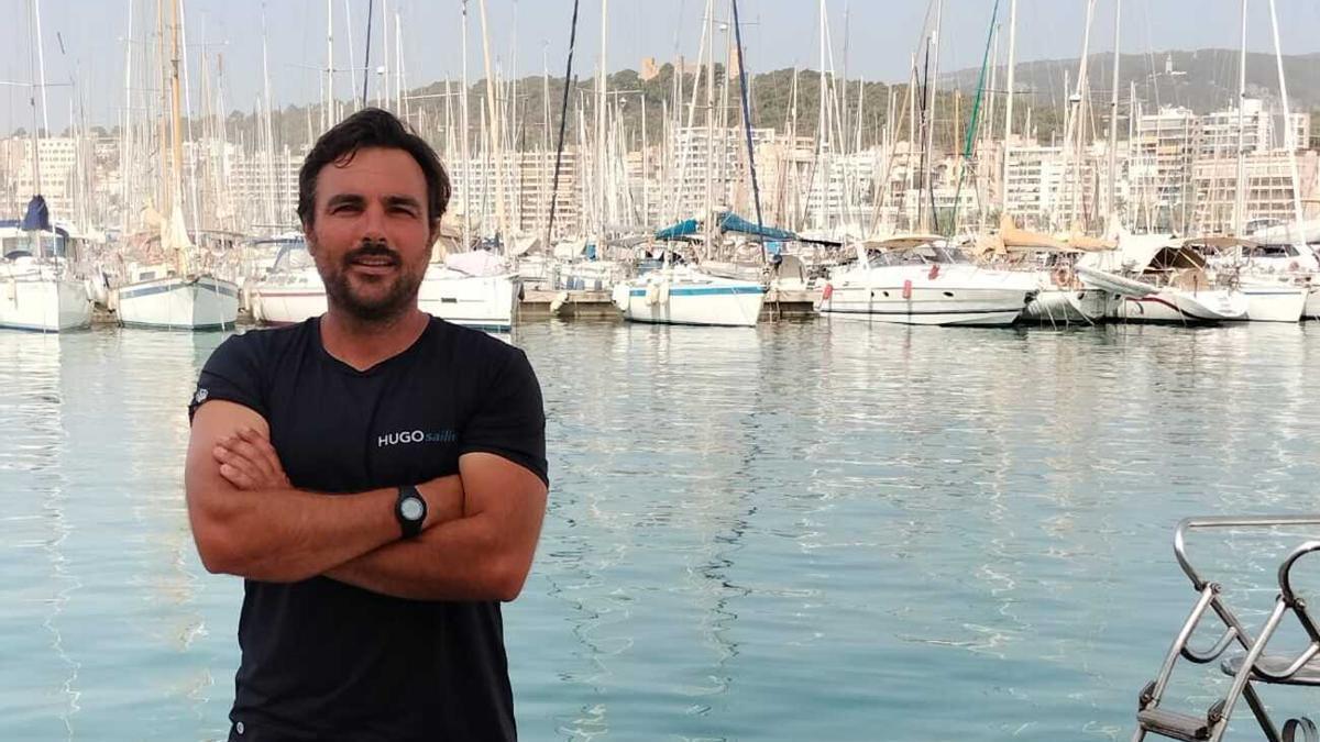 Hugo Ramón posa en el Real Club Náutico de Palma