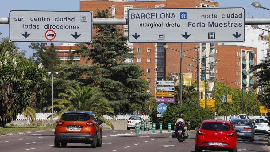 El tráfico en la Avenida del Cid sigue disminuyendo.