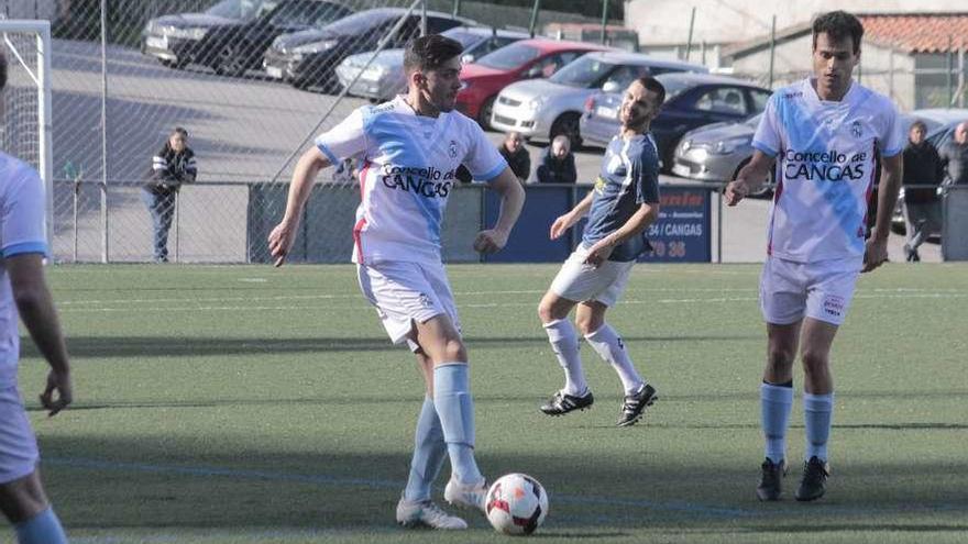 Una acción de un partido del Cruceiro de la pasada temporada. // Santos Álvarez