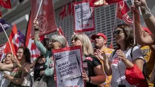 El primer día de huelga en las tiendas de H&M complica el arranque de las rebajas