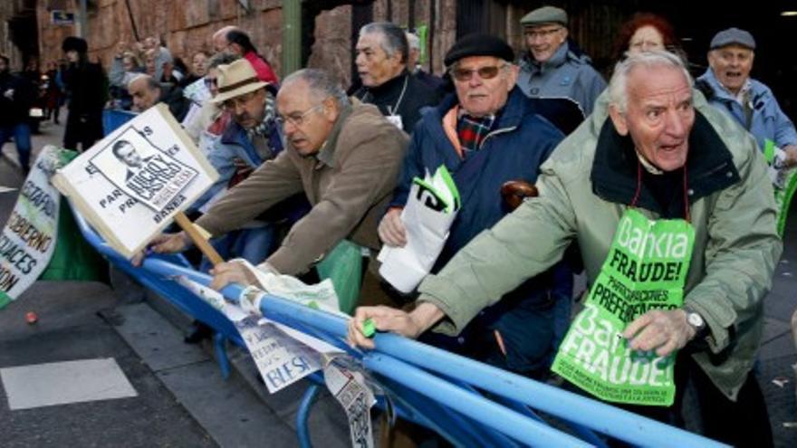 Protestas contra Blesa frente a la Audiencia Nacional