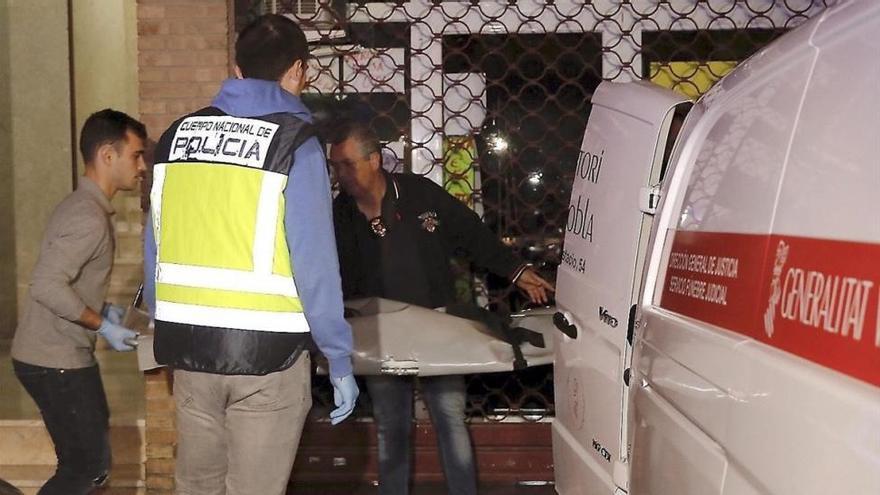 Un hombre degüella a su hija de dos años en Alzira