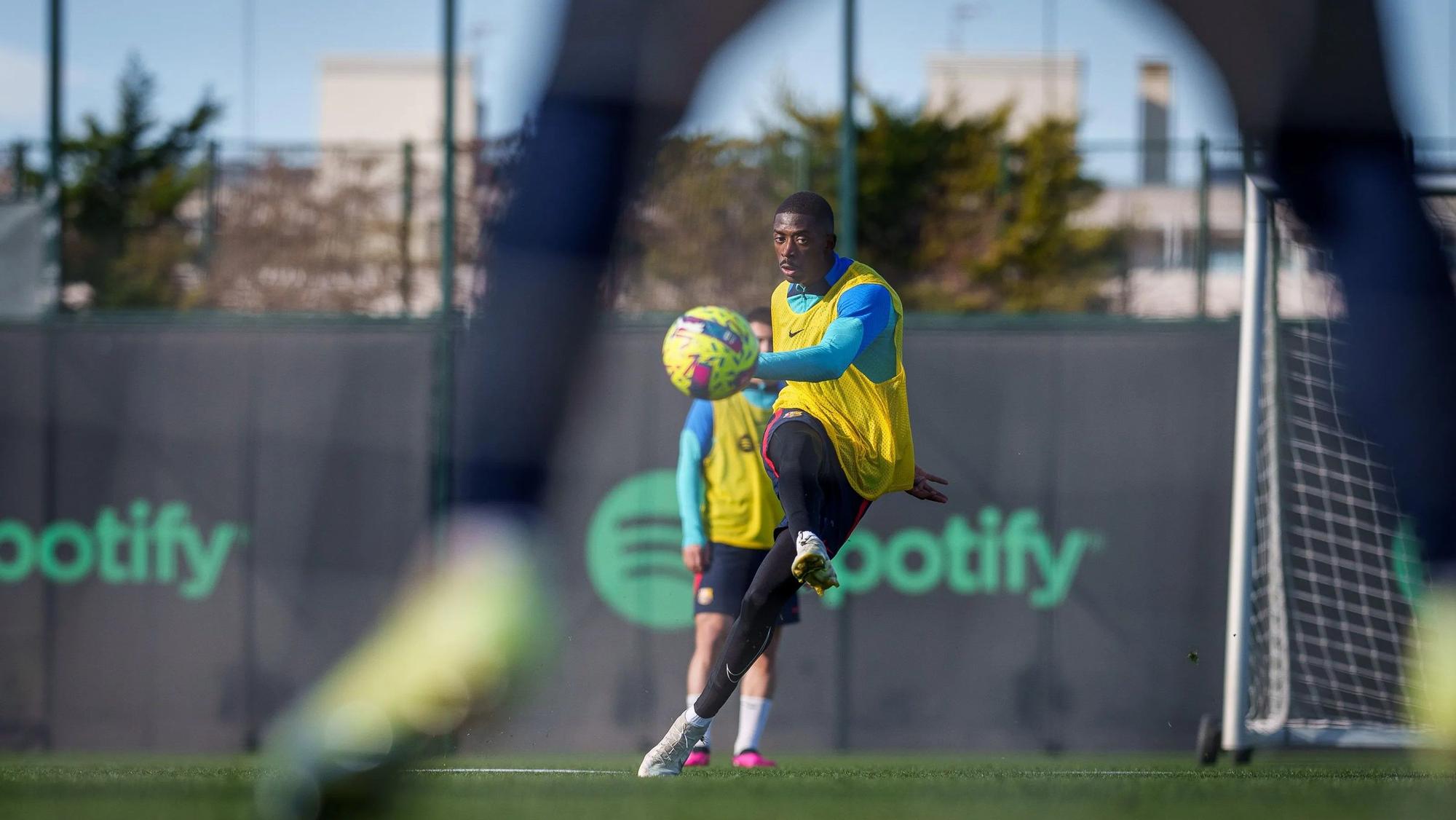 Dembélé, en el entrenamiento de recuperación que hizo el Barça tras eliminar al Ceuta en la Copa.