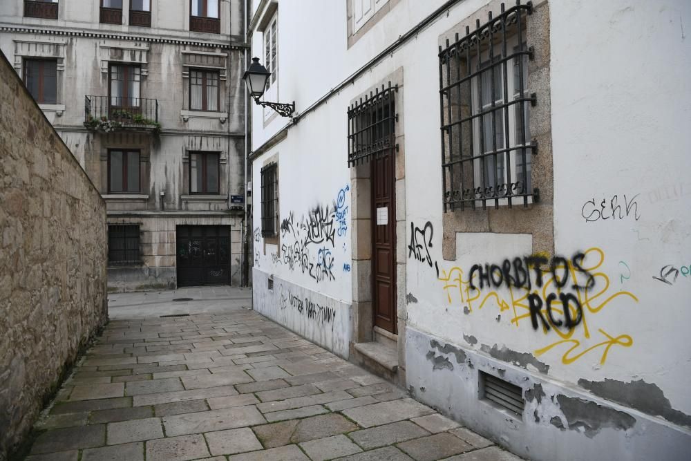 Pintadas en edificios de Ciudad Vieja y Pescadería