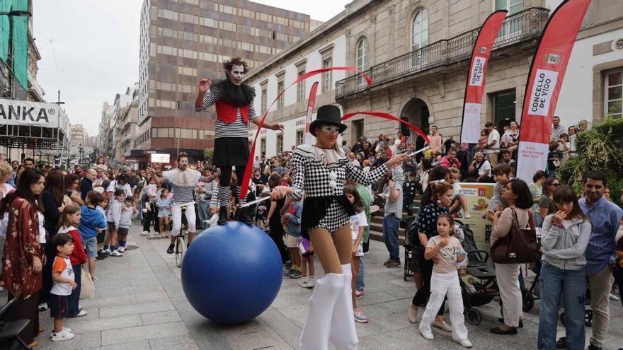 Circo, mar y música en la Porta do Sol de Vigo