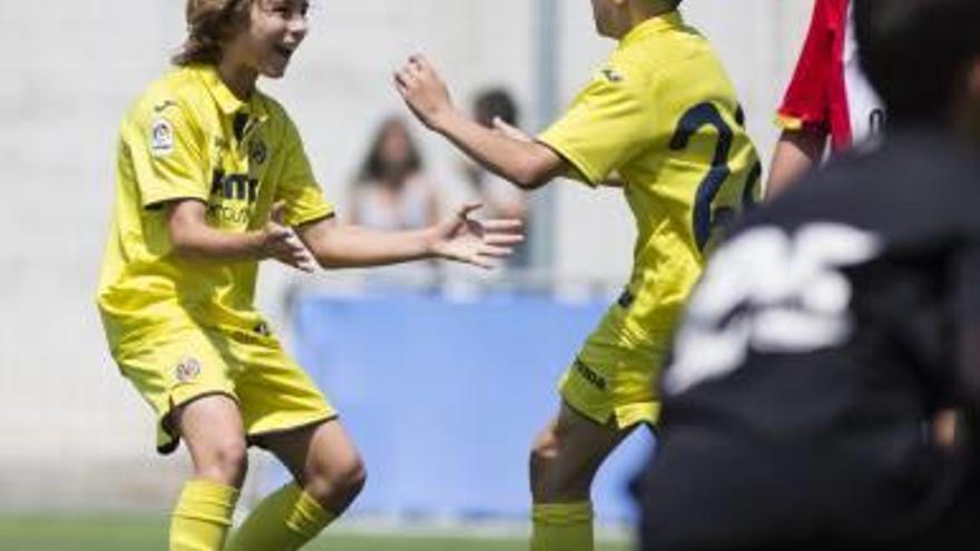 Los alevines del Villarreal empezaron con buen pie.