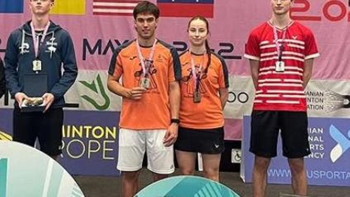 Yaidel Gil y Sofía García se suben al podio.