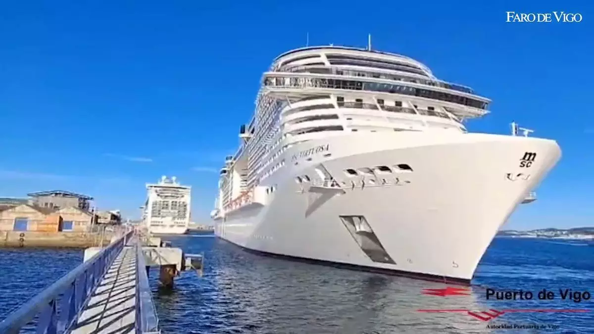Vigo recibe a los gigantes MSC Virtuosa y Ventura con 11.800 personas a bordo