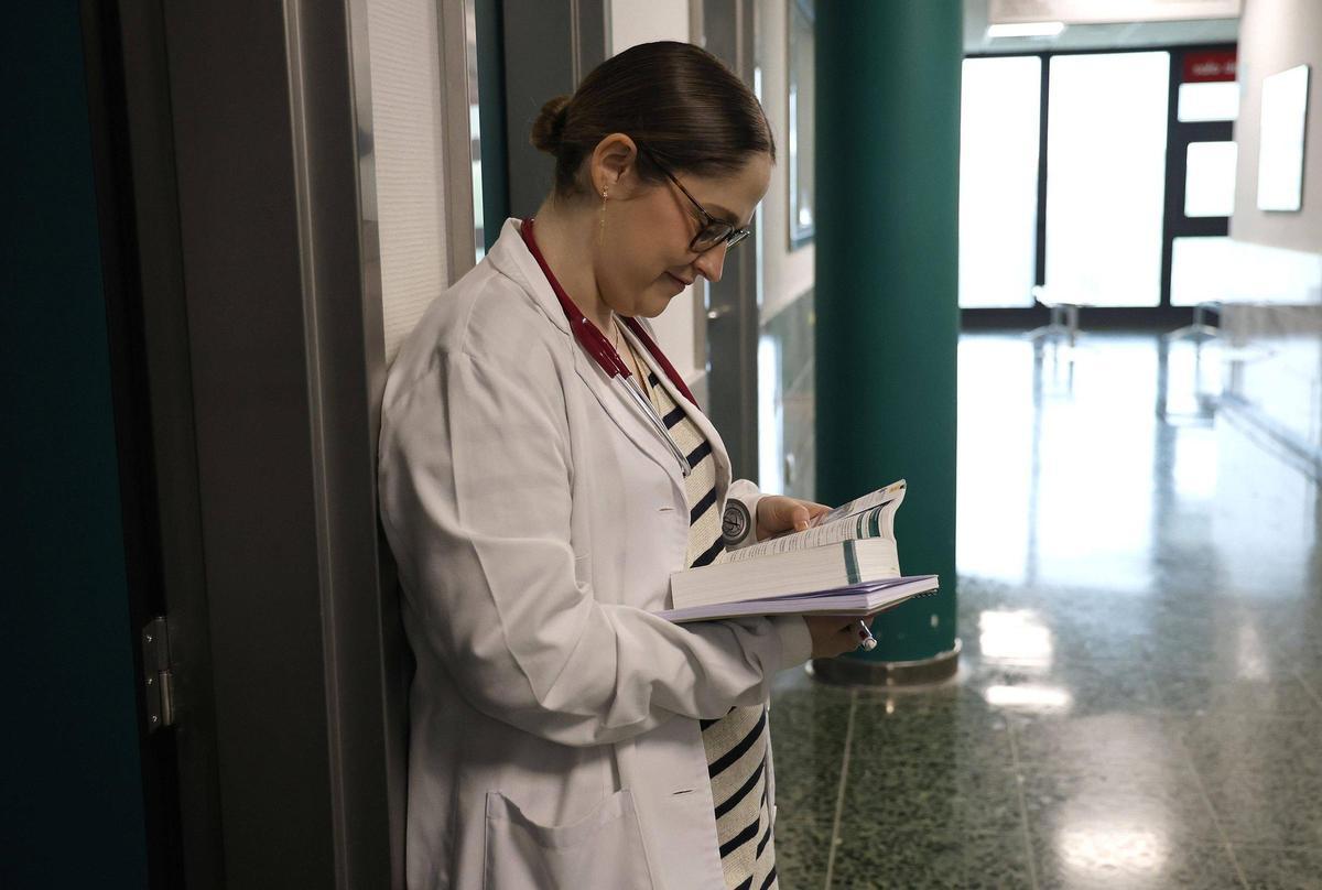 Los estudiantes de Medicina de la USC se enfrentan a casos prácticos 'reales' para evaluar sus competencias