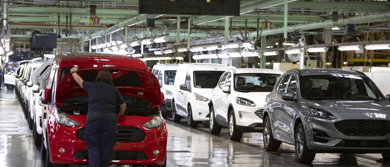 Producción de vehículos en Ford Almussafes.