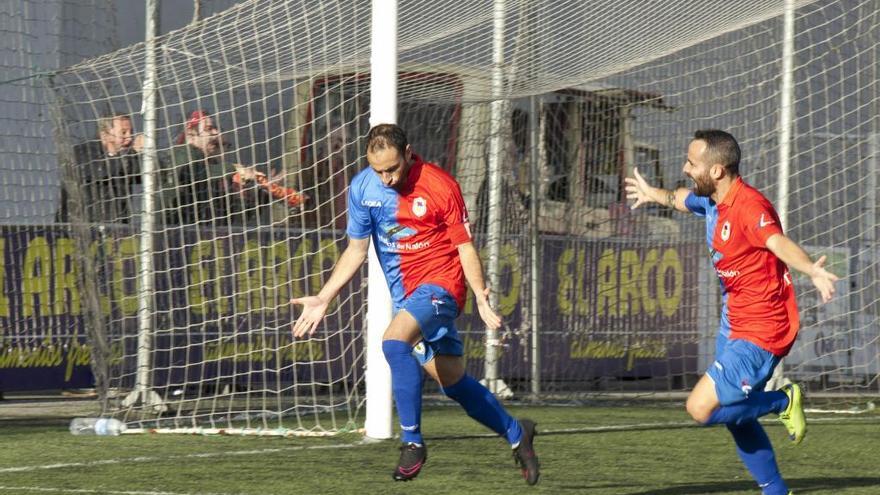 Acebal celebra un gol ante el Covadonga esta temporada.