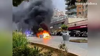Alarma por el incendio de un coche en Portopí, en Palma