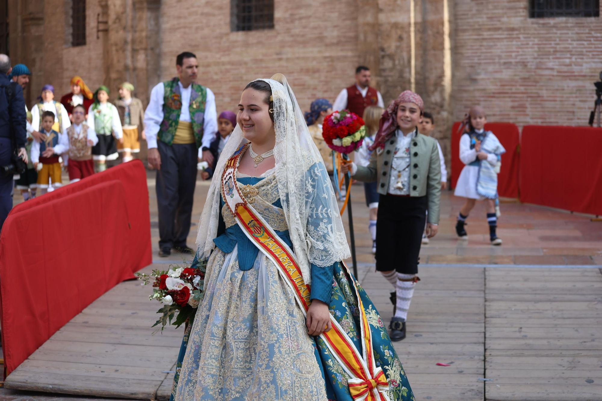 Ofrenda 2023 | Falleras Mayores e Infantiles de comisiones del 17 de Marzo (y II)