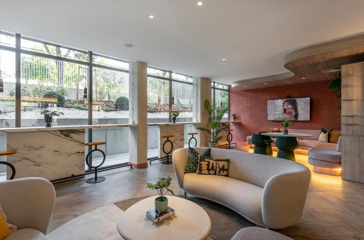 Residencia universitaria Yugo Palm Studios Residencia universitaria Yugo Palm Studios