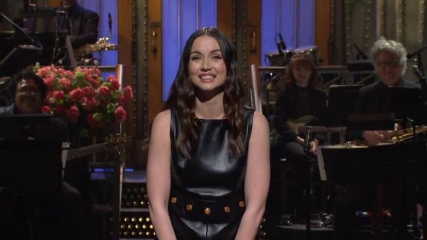 Las redes cargan contra Ana de Armas por su &#039;desplante&#039; a España en su monólogo en &#039;Saturday Night Live&#039;: &quot;Cancelada&quot;