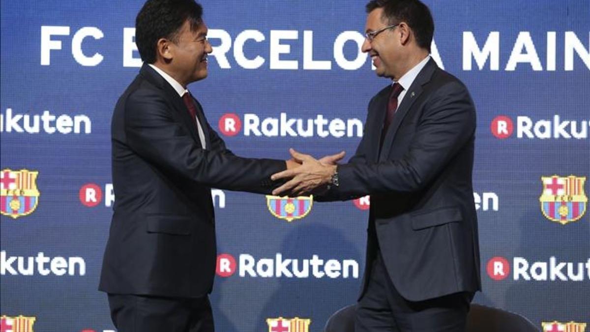 Hiroshi Mikitani y Josep Maria Bartomeu sellan el acuerdo