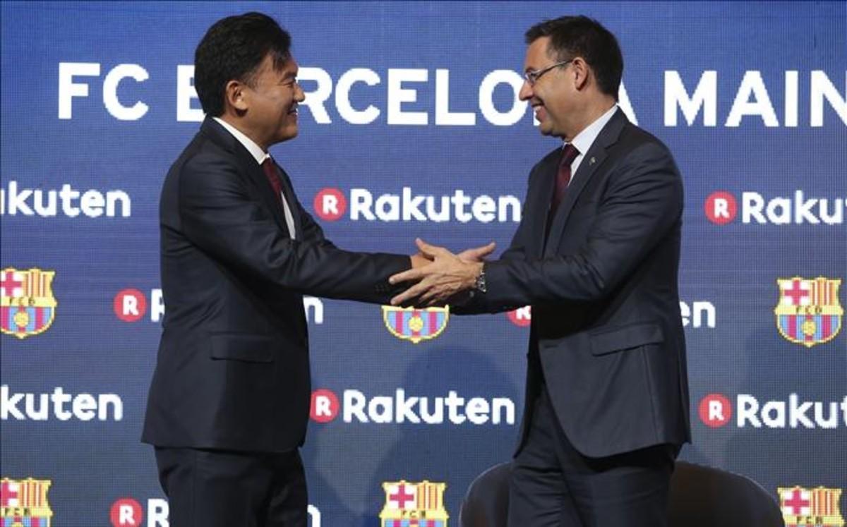 Hiroshi Mikitani y Josep Maria Bartomeu sellan el acuerdo