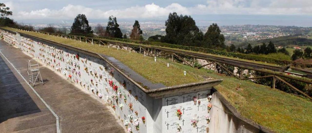 Una vista del cementerio municipal de Deva.