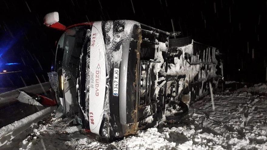 El chófer del bus siniestrado en Zuera, imputado por conducción temeraria