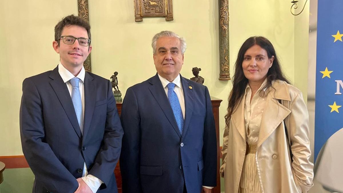 José Ángel Soto Pérez-Cortés y María Encarnación Cáliz Talavera, los dos nuevos notarios en la región.