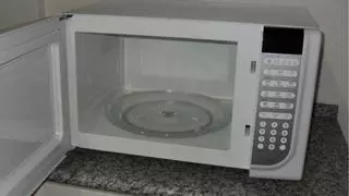 Olvídate del microondas: los expertos explican por qué es mejor retirarlo de la cocina