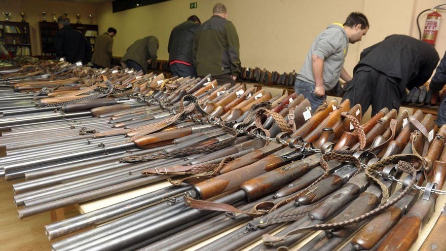 Las armas de fuego de los coruñeses: al alza las licencias para caza del jabalí y tiro olímpico