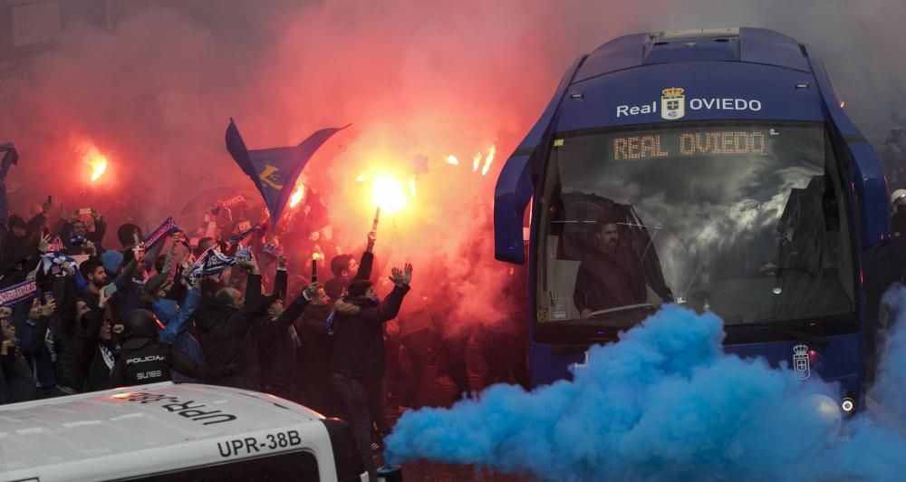 Llegada del Real Oviedo al Tartiere