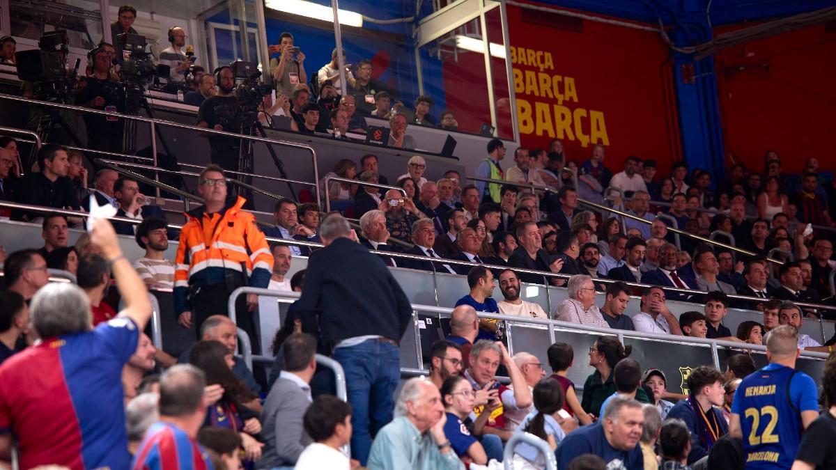 Un gran número de aficionados del Palau pidió la dimisión de Josep Cubells tras una nueva derrota ante el Real Madrid