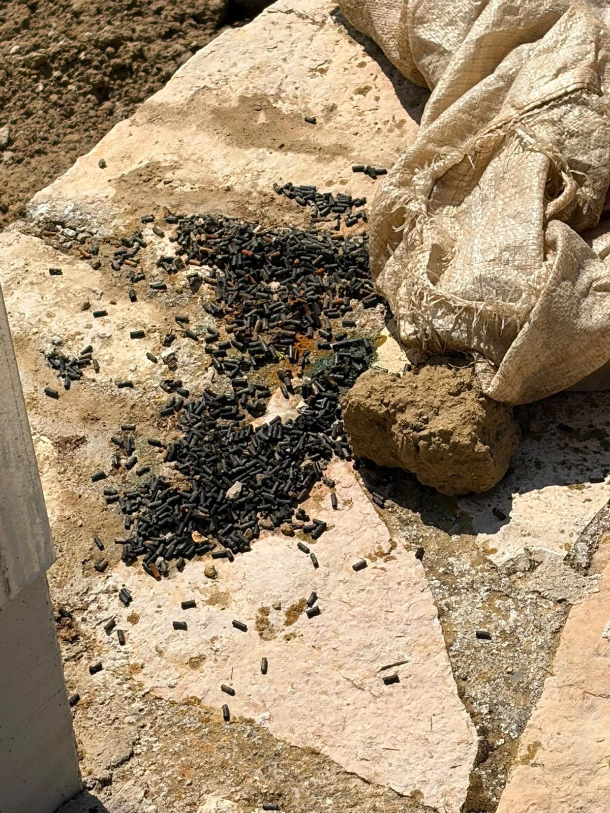 Galería: Arsenal de artillería de la Guerra Civil hallado en un pueblo de Castellón Galería: Arsenal de artillería de la Guerra Civil hallado en un pueblo de Castellón