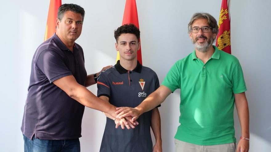 Josué Dorrio cierra la plantilla de un Real Murcia que cojea en defensa