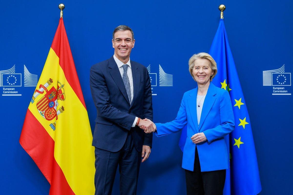 Sánchez demana a Von der Leyen imposar sancions i un embargament d’armes a Israel Sánchez demana a Von der Leyen imposar sancions i un embargament d’armes a Israel