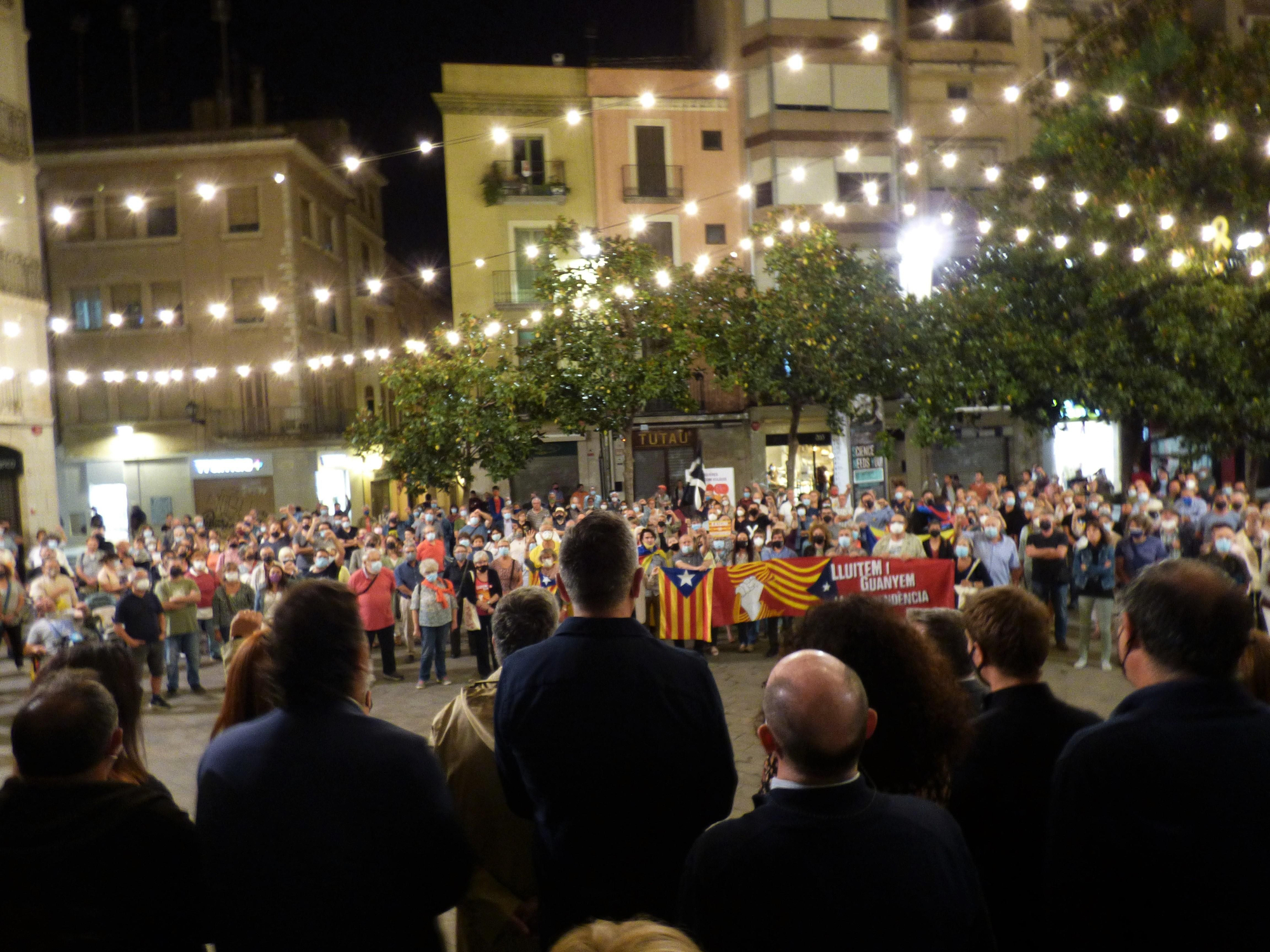 Concentració Free Puigdemont a Figueres